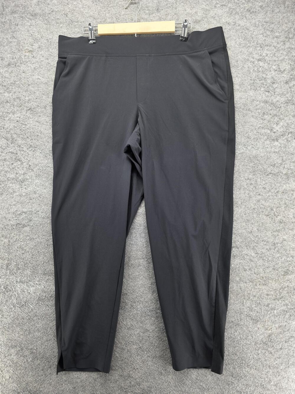 Athleta Pants Womens 16 Black Brooklyn Ankle Pull-On Stretch Pockets Tapered